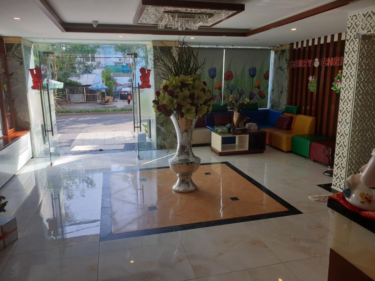 Lily 2 Hotel