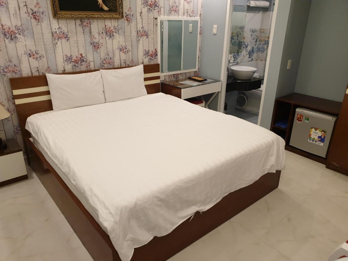 Lily 2 Hotel